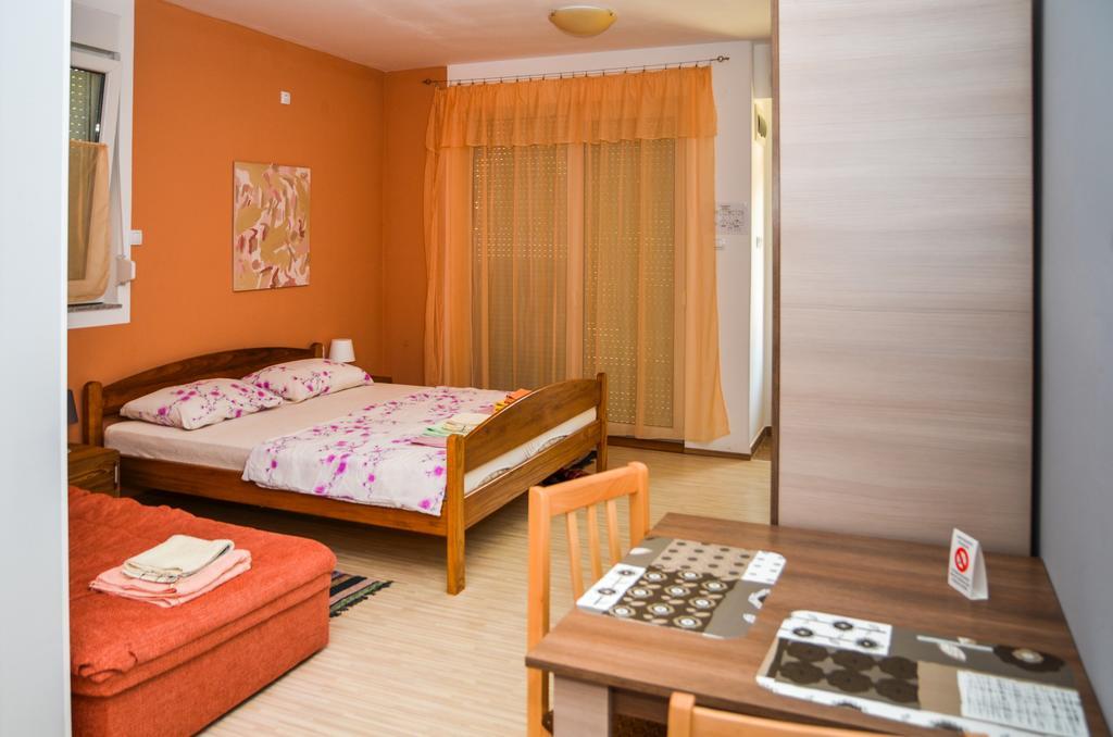 Apartments Svetlica Backi Petrovac Ngoại thất bức ảnh